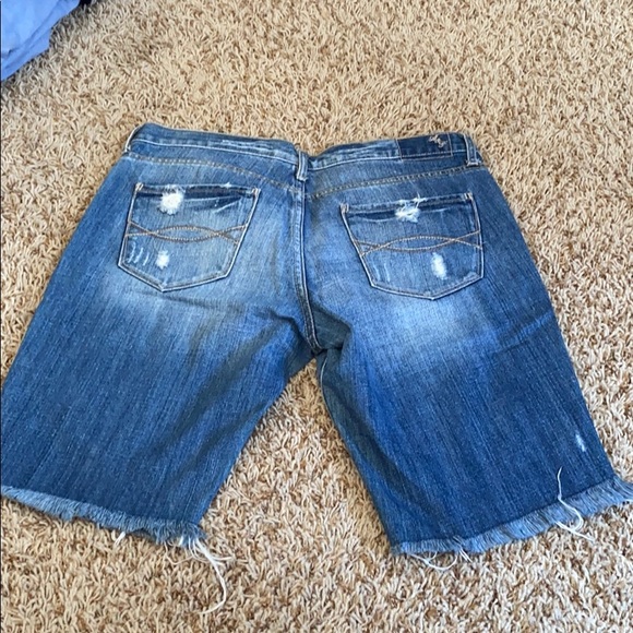 Abercrombie and Fitch Bermuda shorts - Picture 3 of 4
